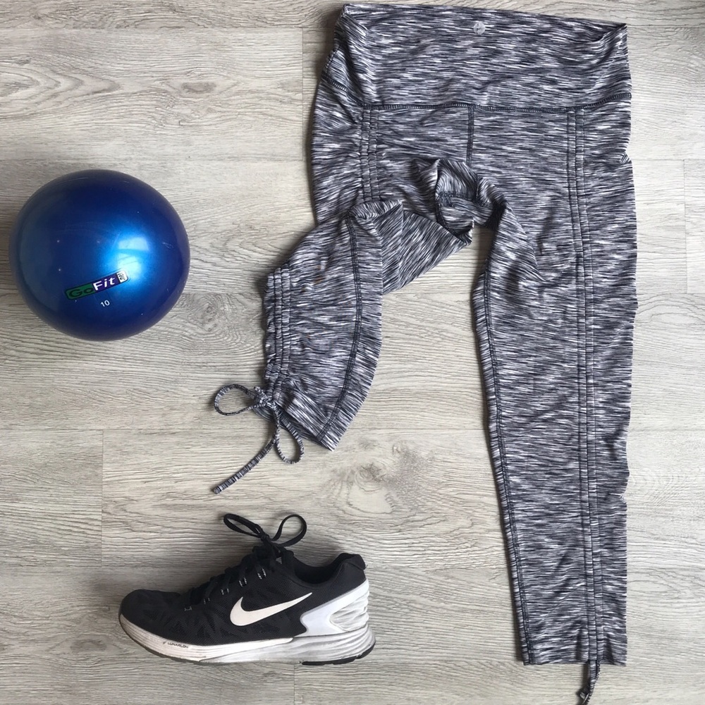 The 90 Degree REFLEX Leggings, Size Small.